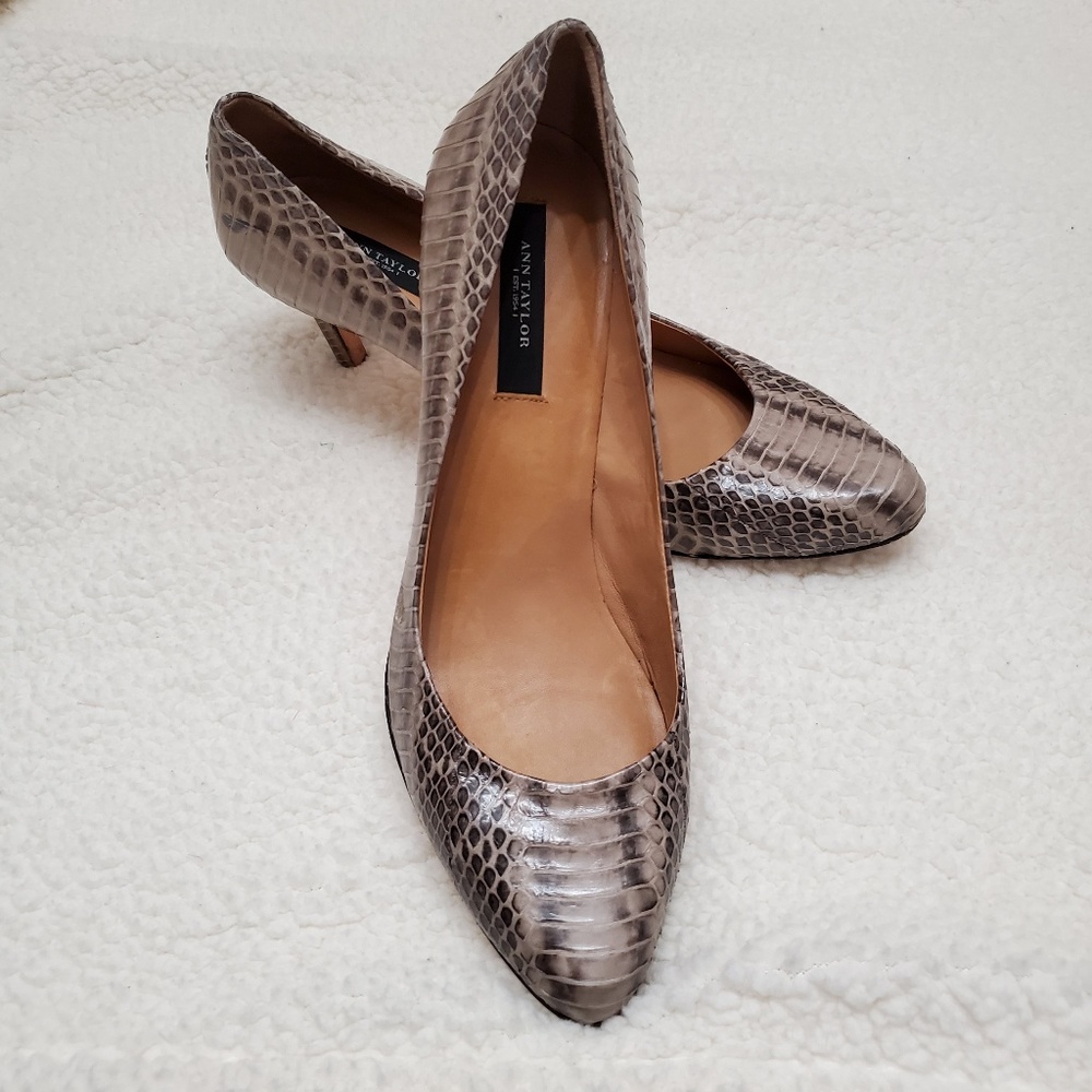 Ann Taylor Snake Skin Animal Print Shoes Size 7💕